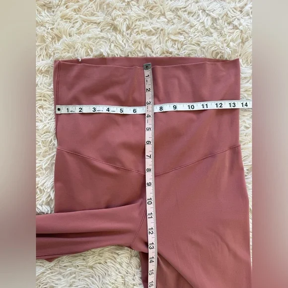 Offline by Aerie Real Me High Rise 7/8 Legging Short Inseam L/G - Picture 2 of 4